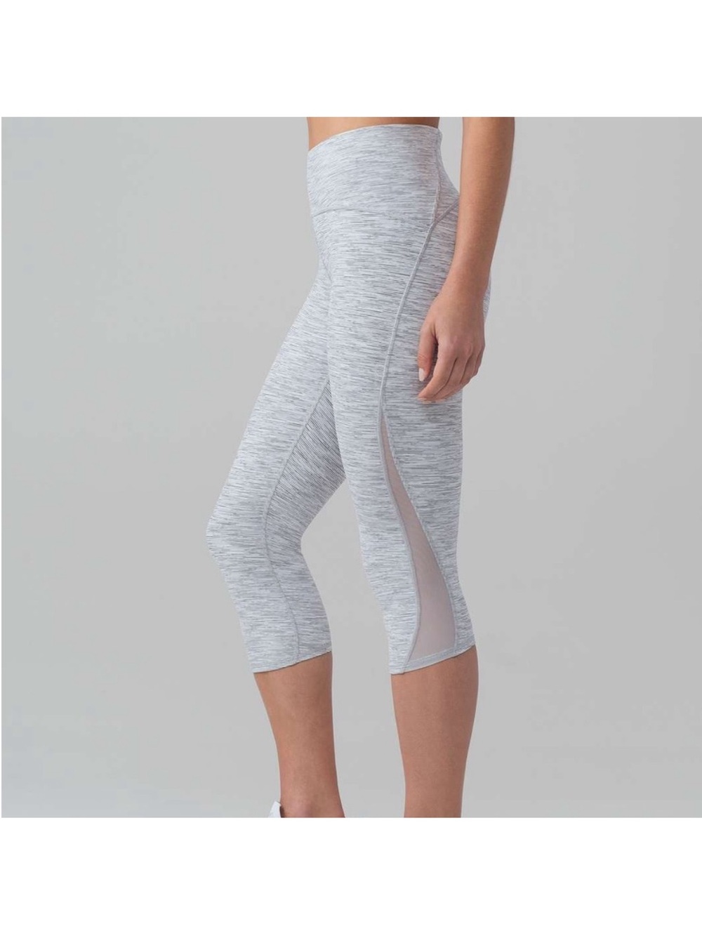 Lululemon train times crop 17” leggings heather gray women’s 8 P60217L